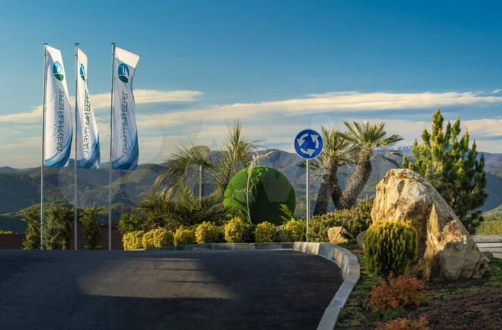 2-к. квартира, 100 м², 1/3 эт.