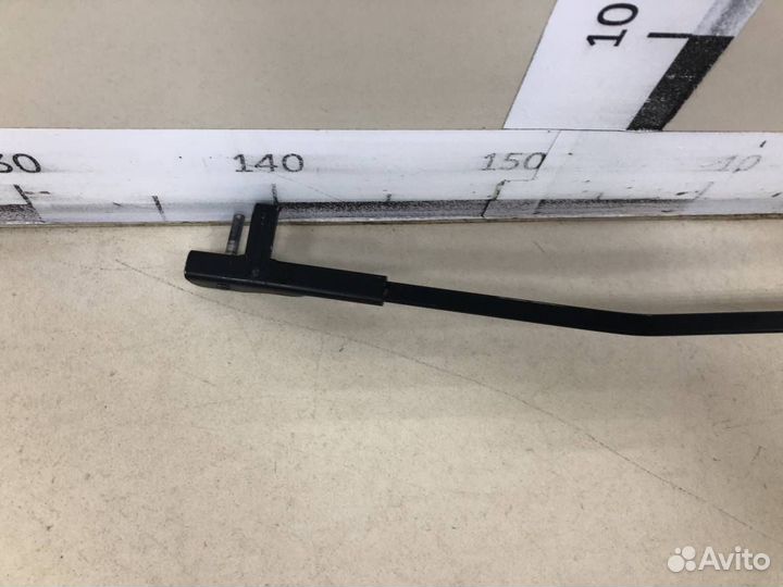 Поводок стеклоочистителя передний правый Ford C-MA