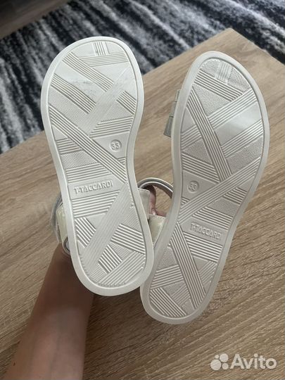 Сандалии для девочки