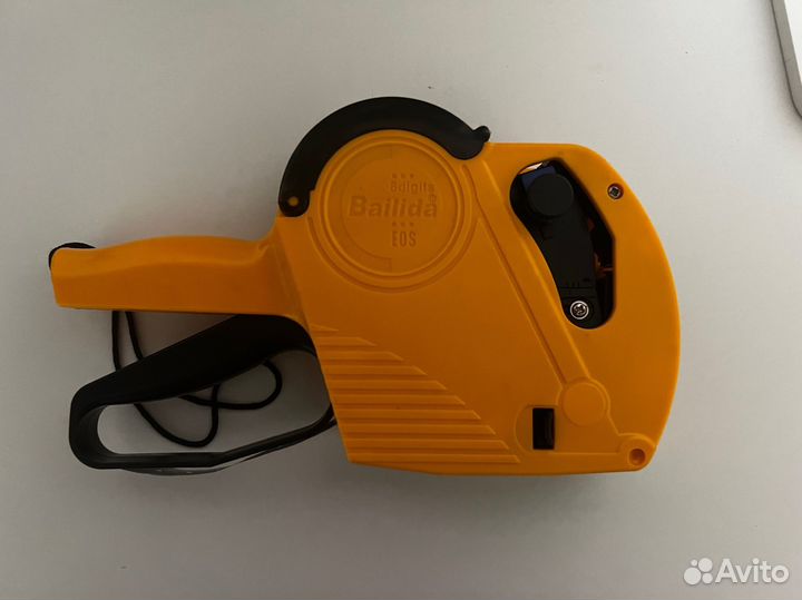 Этикет пистолет