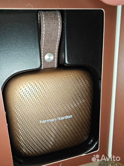 Портативная колонка Harman Kardon neo