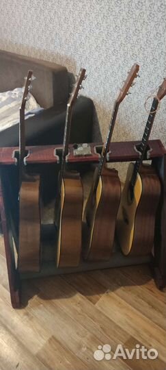 Стойка для гитар