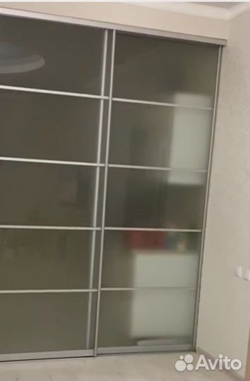 Стеклянная перегородка для зонирования