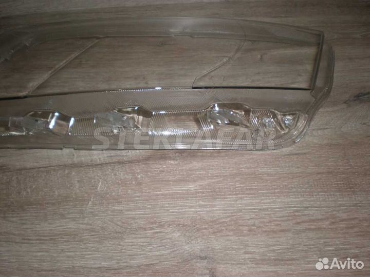 Стекло фары Skoda Octavia 3 A7 (2013-2017) дорест