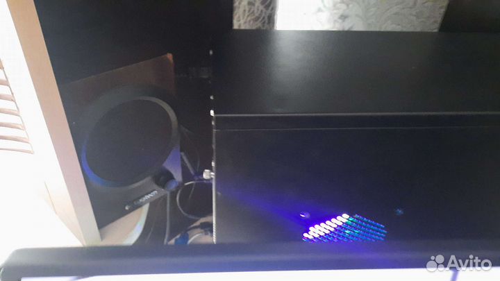 Компьютерный стол