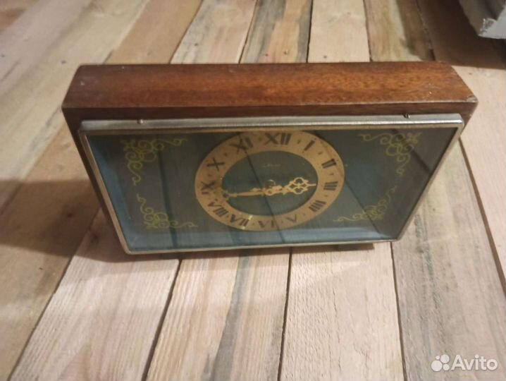 Настольные часы маяк