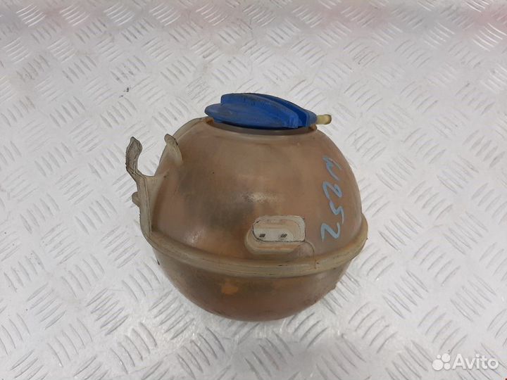 Бачок расширительный Skoda Octavia (A4) рест. 2010