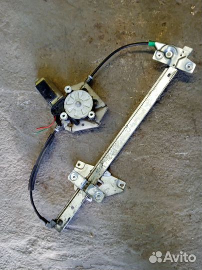 Стеклоподъёмник передний Вольво С40 В40