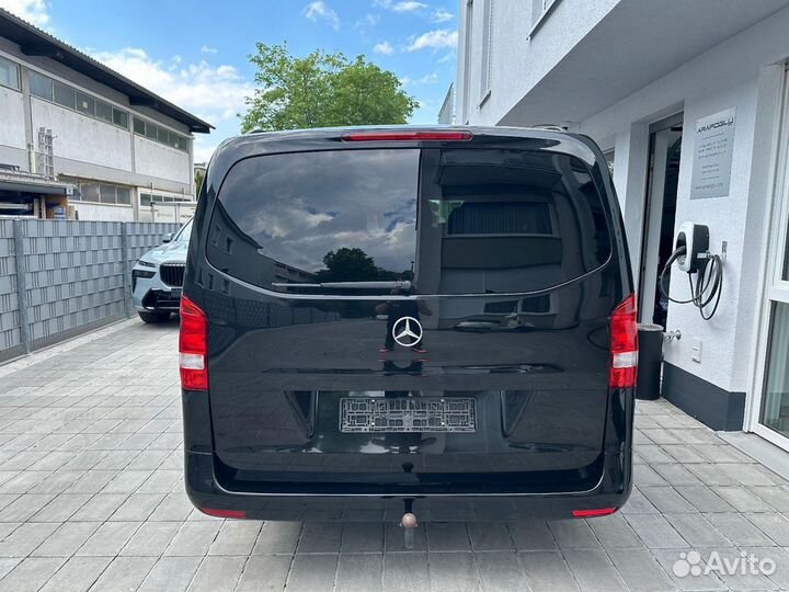 В разборе Mercedes Benz Vito