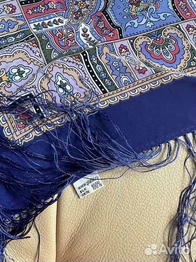 Платок новый 100 шелк 130см