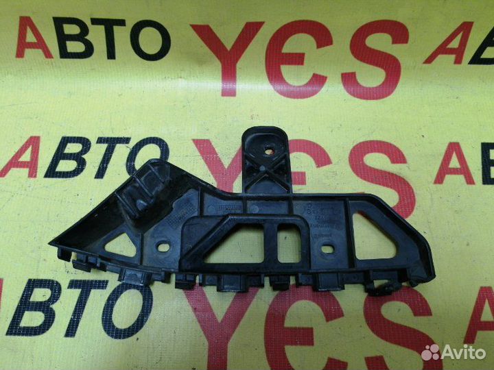 Крепление бампера переднее левое Volkswagen Touran