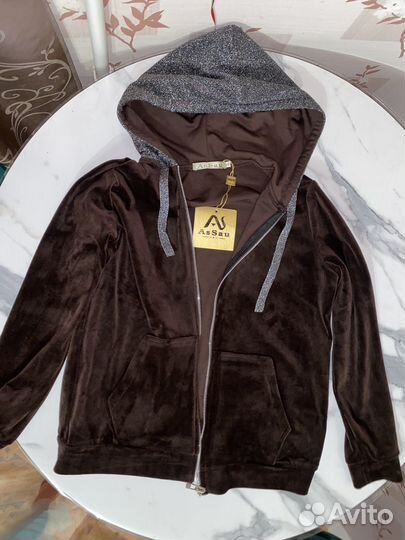 Спортивный велюровый костюм женский