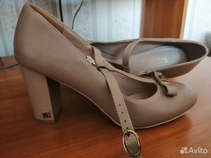 Туфли женские 39 размер бу