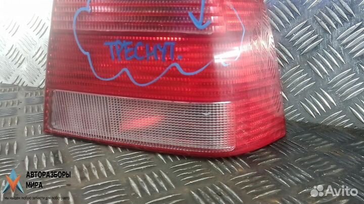 Фонарь задний правый Volkswagen Bora 2000