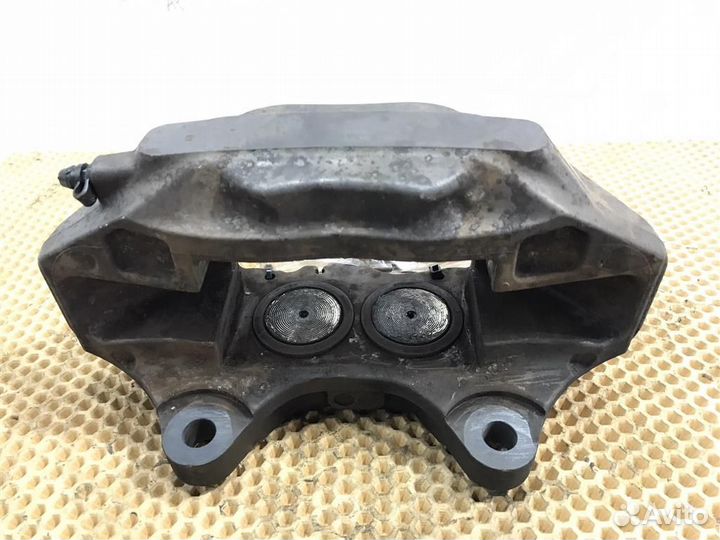 Суппорт передний правый VW Touareg GP (7LA,7L6,7L