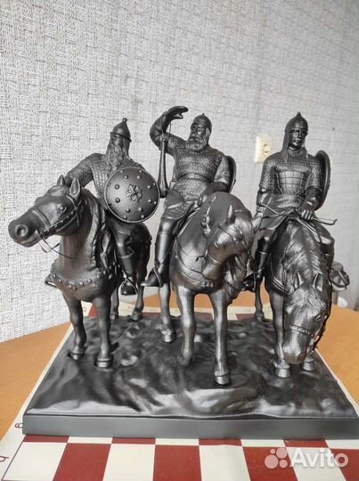 Три богатыря каслинское литье