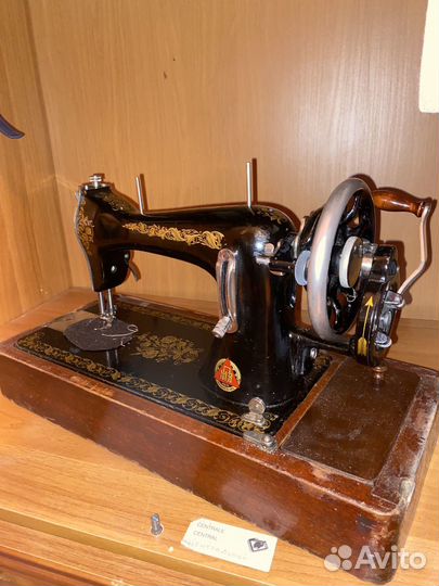 Швейная машина Подольск ручная
