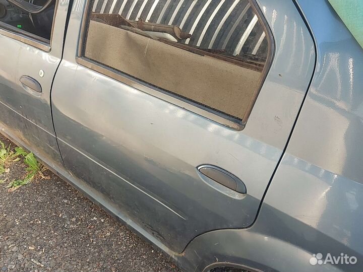 Дверь на Renault logan 1