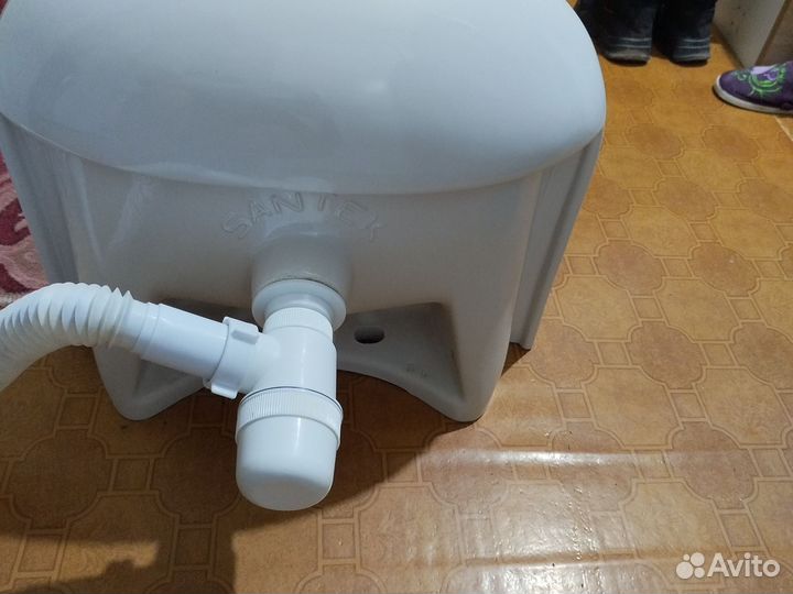 Раковина в ванную бу с сифоном