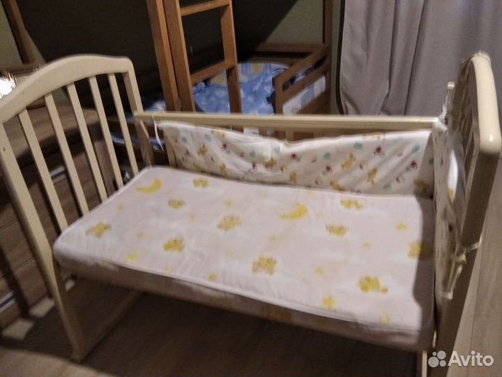 Детская кроватка