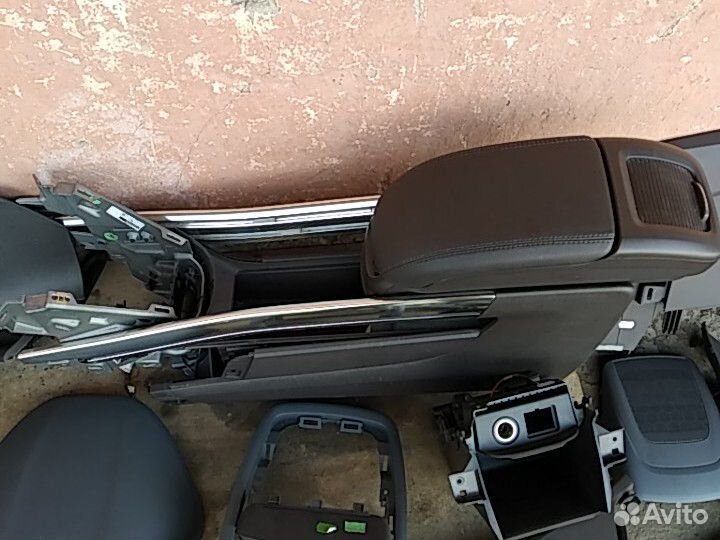 Пластик панели Opel Zafira C коричневый