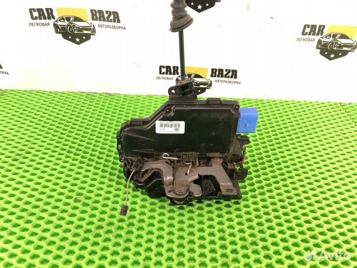 Замок двери передней правой R