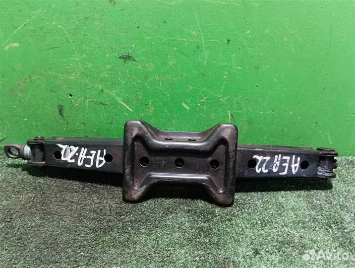 Домкрат Toyota RAV4 A30 2006