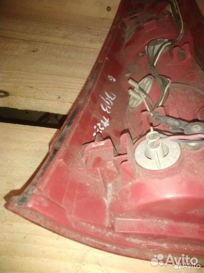 Фонарь задний правый Mazda Premacy CP рест