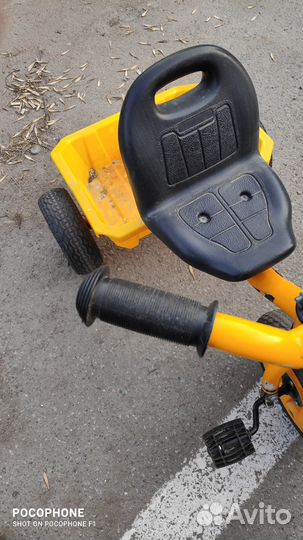 Детский трехколесный велосипед и самокат