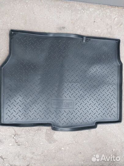 Коврик резиновый в багажник Opel Astra H хэтчбек