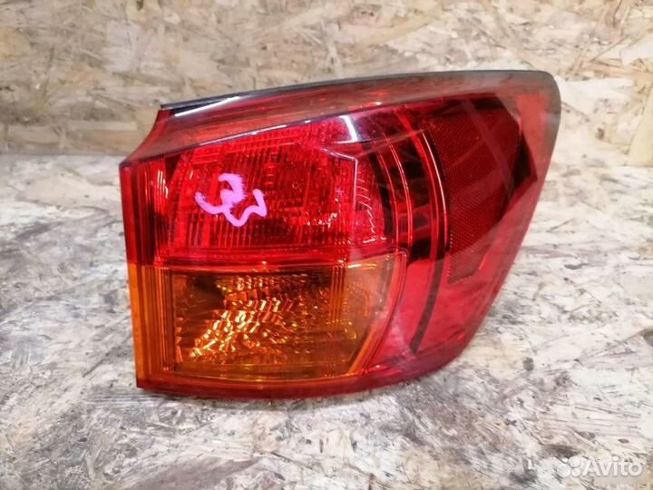 Фонарь правый Lexus Is250