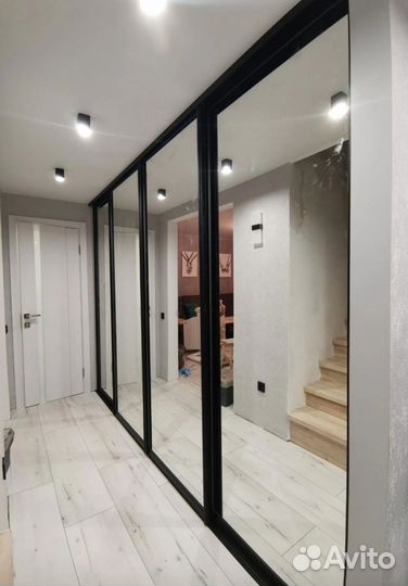 Шкаф с ящиками