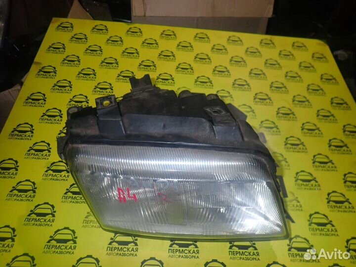 Фара правая для Audi A4 (B5) 1994-2001