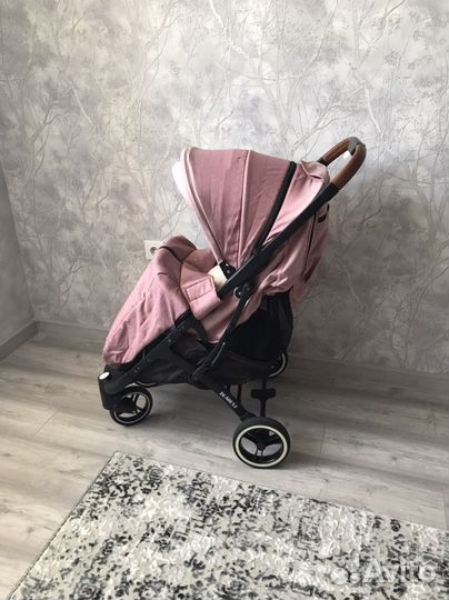 Коляска всесезонная