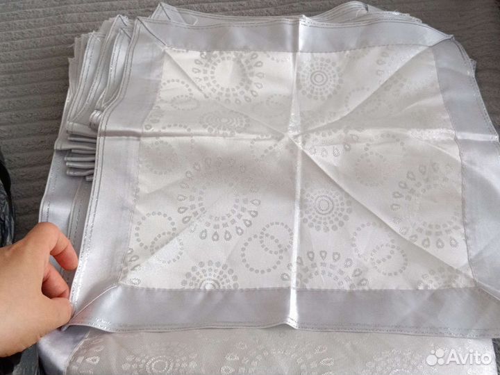 Скатерть на праздничный стол