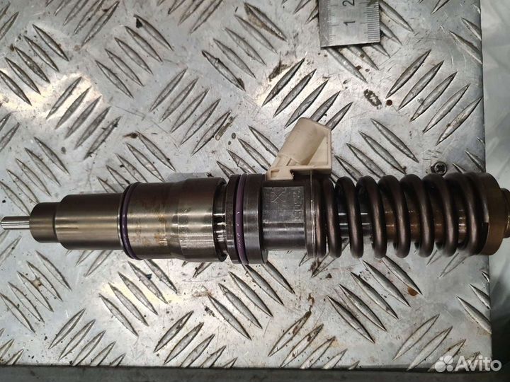 Насос-форсунка D12D / Dxi12 Delphi 8113941 2043058