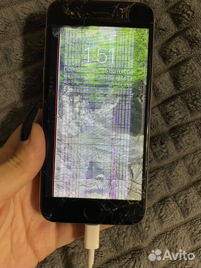Телефон iPhone 6