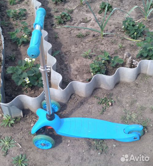 Самокат детский трехколесный