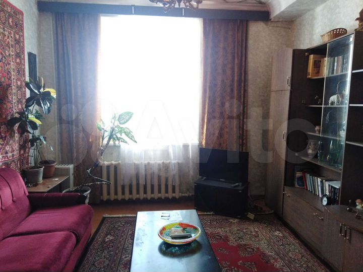 2-к. квартира, 54 м², 3/3 эт.