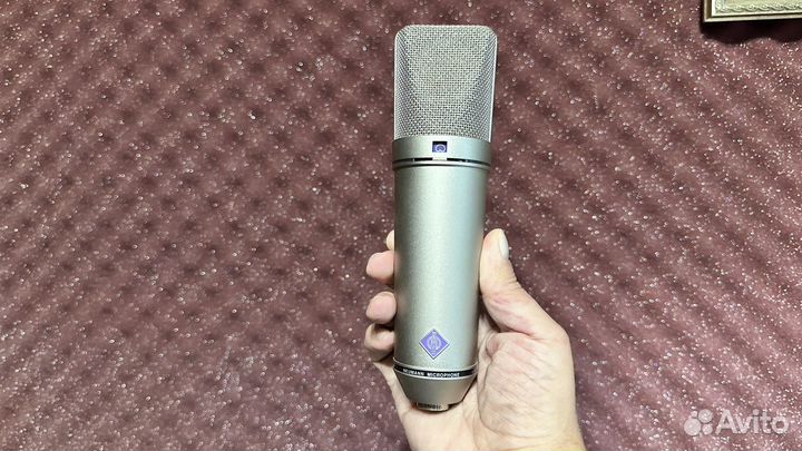 Студийный микрофон Neumann U87 ai