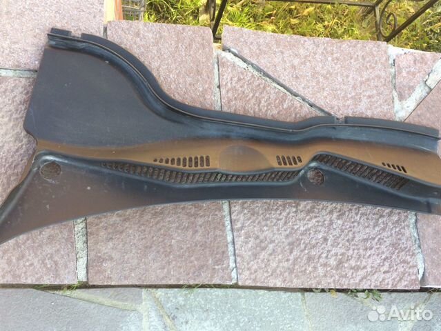 Накладка под дворник жабо Passat B6