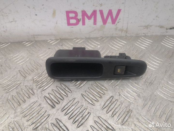 Кнопка стеклоподъёмника задняя Peugeot 3008 U5 EP6