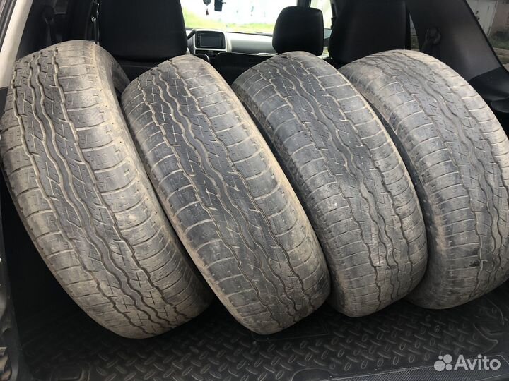 Bridgestone Dueler H/T 687 225/65 R17