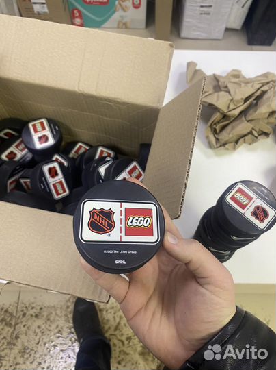 Шайбы Lego x NHL коллекционные