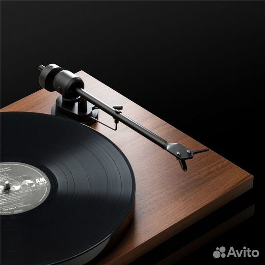 Pro-Ject E1 (OM5e) Walnut