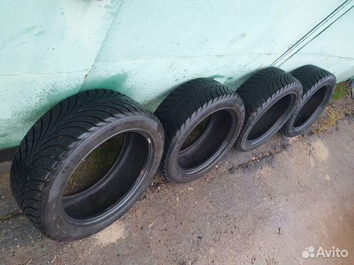 Goodyear UltraGrip Extreme 225/50 R17