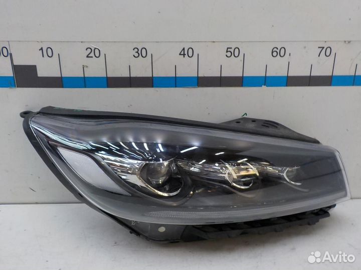 Фара правая Kia Sorento/Sorento Prime