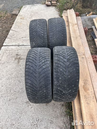 Nokian Tyres Hakkapeliitta 8 235/45 R17