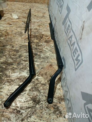 Поводок стеклоочистителя Ford Fusion 2007