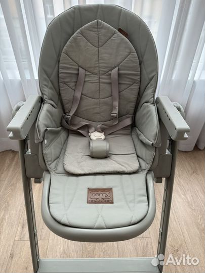 Стульчик для кормления happy baby